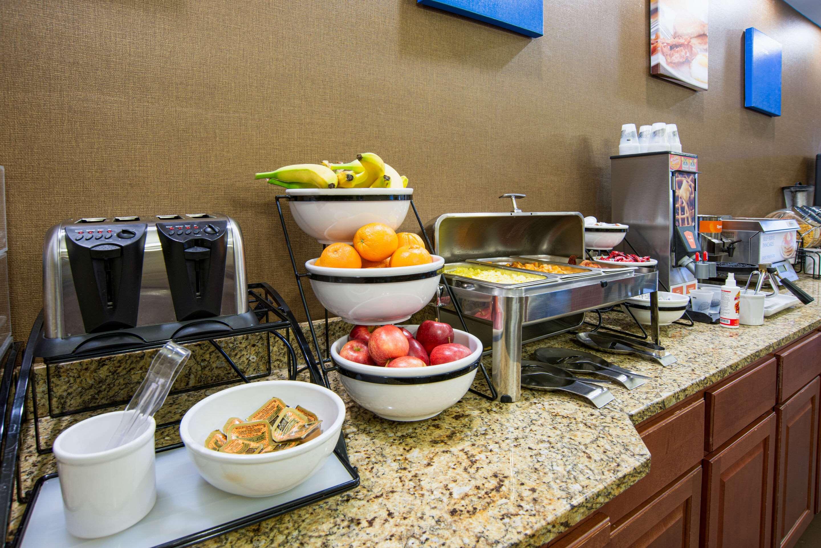 Comfort Inn Naugatuck-Shelton, Ct Экстерьер фото